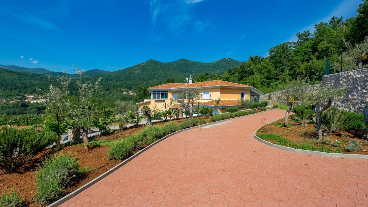 אופטיה Apartments Villa Bv מראה חיצוני תמונה